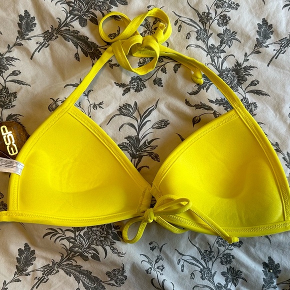 La Vie En Rose Bikini Top - Picture 2 of 2